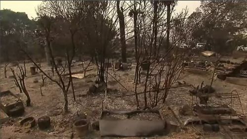 Victoria bushfires emergency properties damaged destroyed