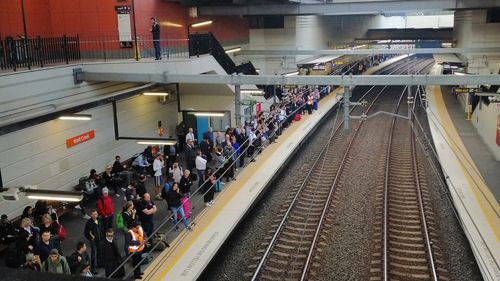 190429 Sydney train delays power outage urgent repairs public transport news Australia