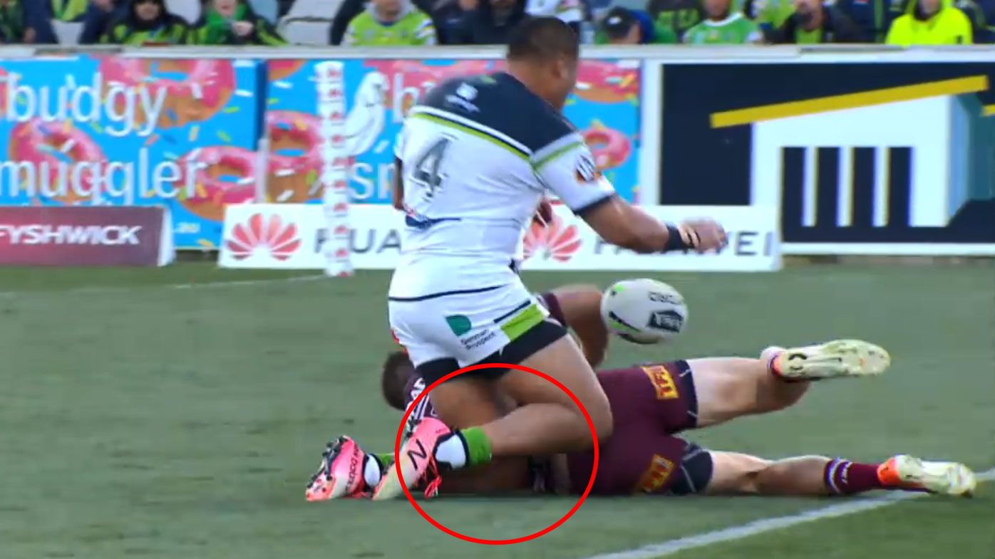 Leilua's knee-drop on Garrick