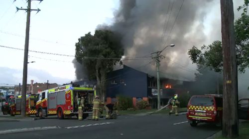 Fire crews at the huge blaze in Hornsby. (9NEWS)