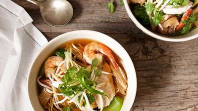 This easy and fragrant <a href="http://kitchen.nine.com.au/2016/05/16/11/24/asian-chicken-prawn-long-soup" target="_top">Asian chicken &amp; prawn long soup</a> can be served cooled and with crisp fresh vegetables for a refreshing change in a hot day.&nbsp;