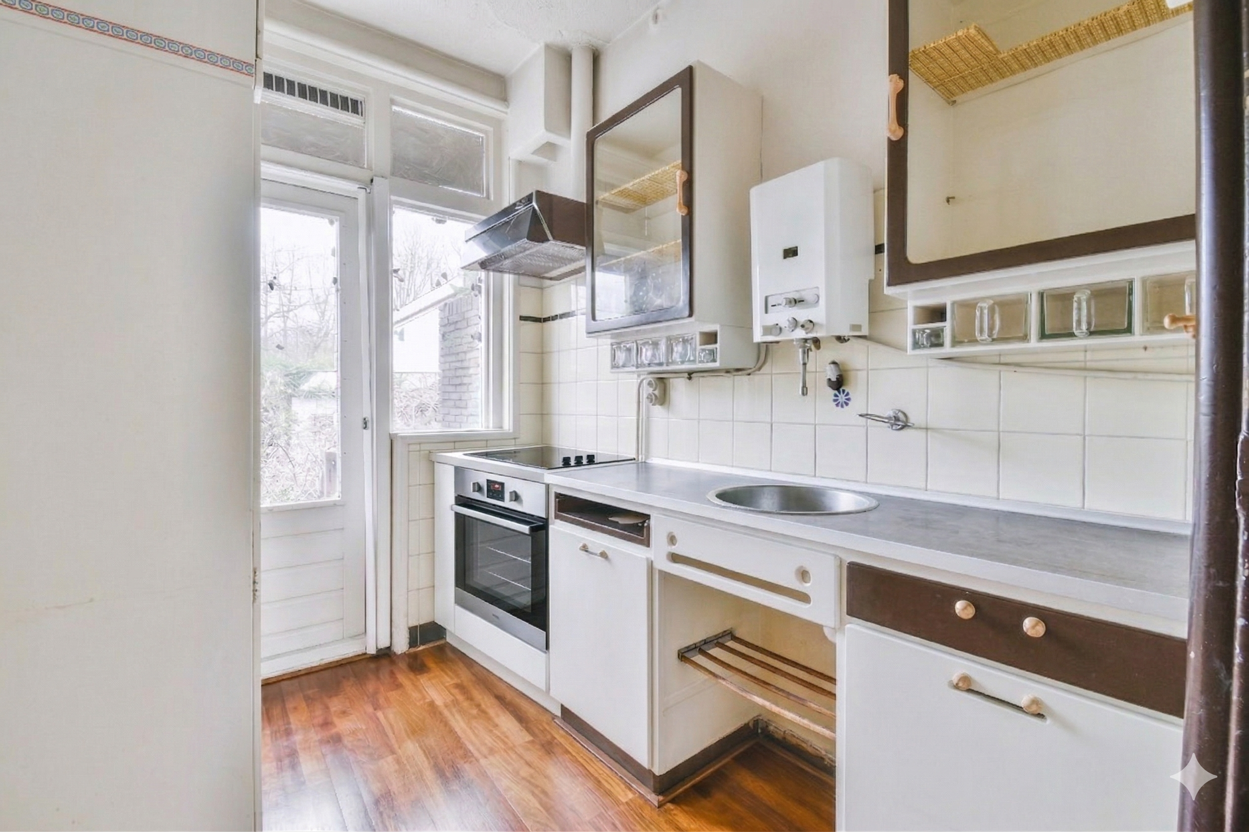 Con pochi suggerimenti, gli strumenti di intelligenza artificiale fanno sembrare nuova e fresca una cucina datata.