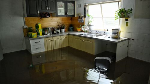 Une maison inondée à Arndell St, Windsor, près de la rivière Hawkesbury à Sydney.