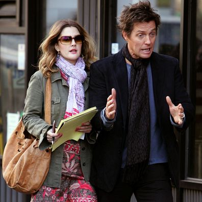  Drew Barrymore and Hugh Grant On Set of ''Music and Lyrics'' 