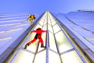 NEW YORK, NEW YORK - NOVEMBER 08: Jared Leto climbs The Empire State Building on November 08, 2023 in New York City. (Photo by Roy Rochlin/Getty Images for Empire State Realty Trust)