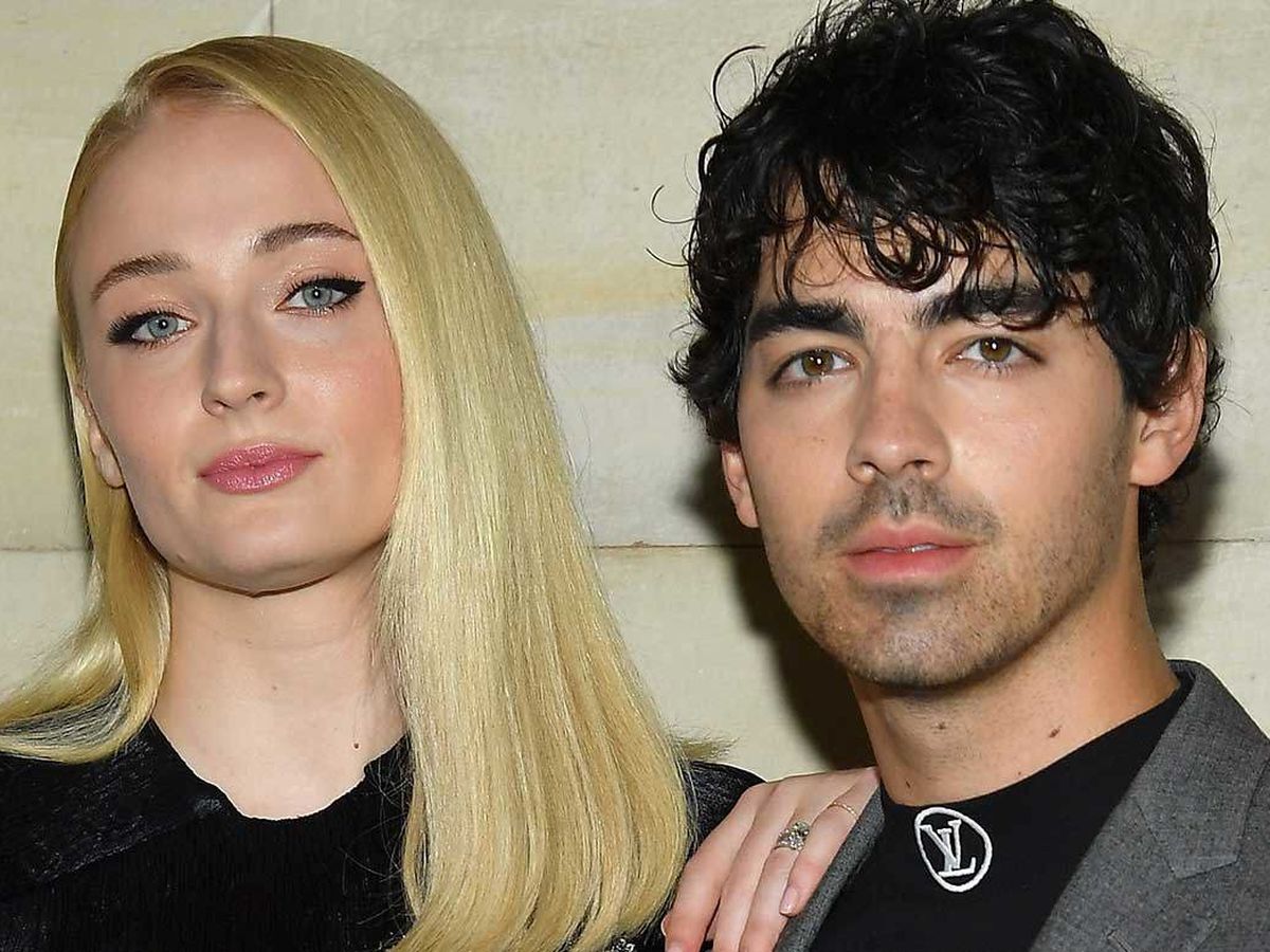 Sophie Turner and Joe Jonas to keep kids in N.Y. temporarily