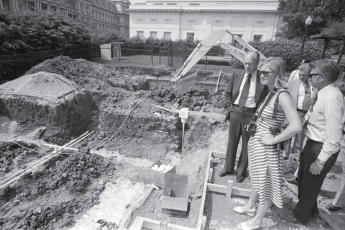 President Ford surveys the construction of a new outdoor swimming pool on the South Grounds in 1975.