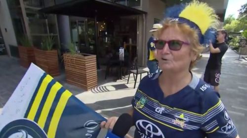 One of many fans already showing their blue and gold pride. (9NEWS)