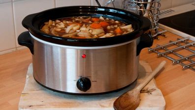 Slow cook in style using the 3.3 Litre Slow Cooker Black by Mistral