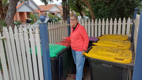 Andrea Bunting, residente a Merri-Bek, è favorevole al piano quindicinale di raccolta dei rifiuti.