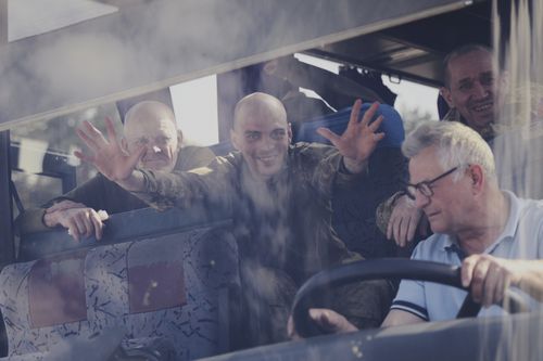 Ukrainian servicemen thrust successful a autobus aft returning from captivity aft an speech betwixt Russia and Ukraine