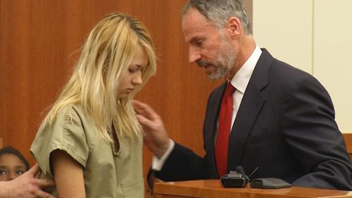 Marina Lonina talks with her lawyer Sam Shamansky in an Ohio courtroom. Source: Supplied.
