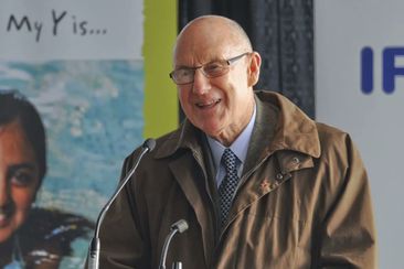 Arthur L. Irving, one of Canada&#x27;s richest people and the son of Canadian industrialist K.C. Irving, has died at the age of 93 after a life spent growing the oil business his father founded.