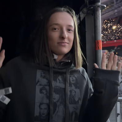 Tennis star Iga Swiatek dances at Taylor Swift's Eras Tour concert