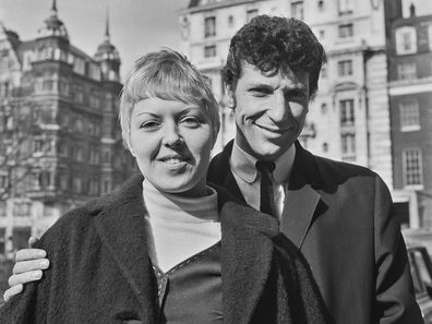 Tom Jones with his wife Linda (1941-2016) in Hanover Square, London, March 1965. 
