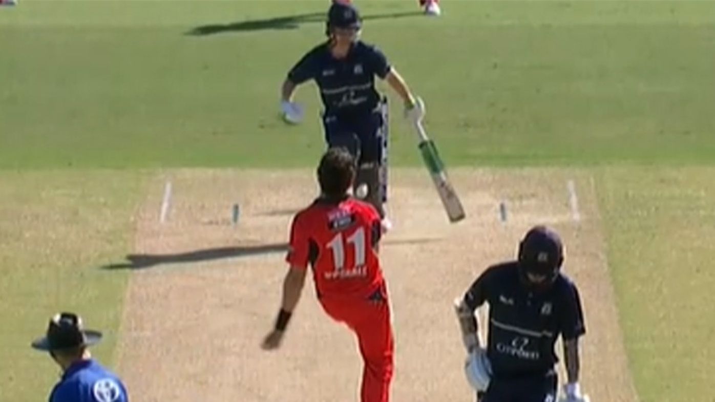 'It's a classic example': Victoria's Sam Harper given out obstructing field in one-day cup