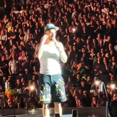 Maluma stopping concert to scold mum who brought baby