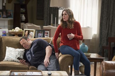 Kevin James and Erinn Hayes as Kevin and Donna in Kevin Can Wait