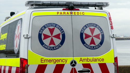 Ambulância paramédica genérica.