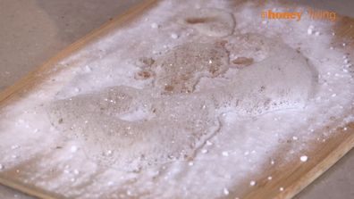 How to clean a wooden chopping board using a simple hack
