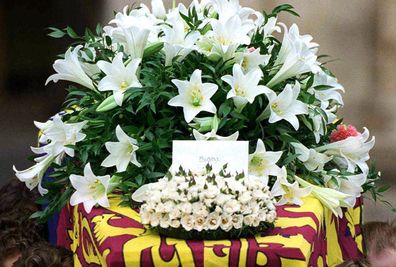 A letter to 'Mummy' sits atop Princess Diana's coffin at her 1997 funeral.