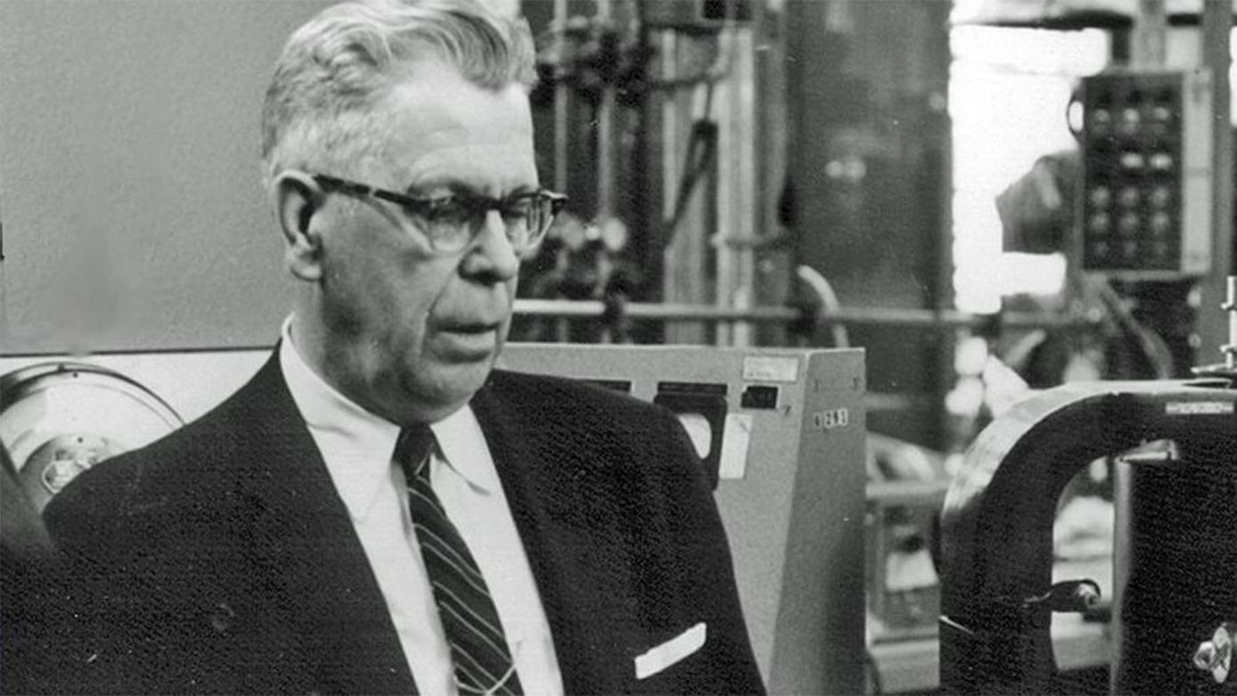 национальный зал славы изобретателей сша. американский инженер. американский инженер. американский инженер. изобретатель перси спенсер.