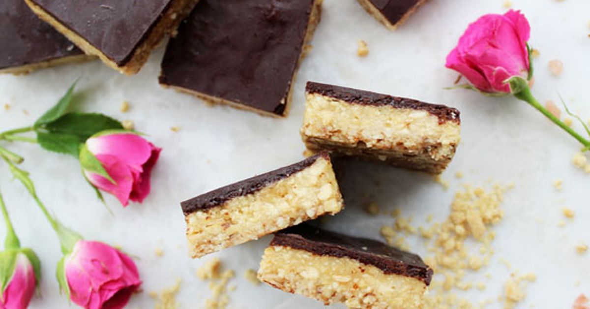 Chocolate peanut butter slice - 9Kitchen