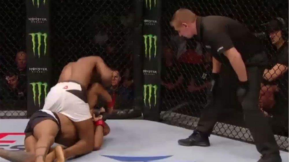 UFC referee criticised after not stopping fight