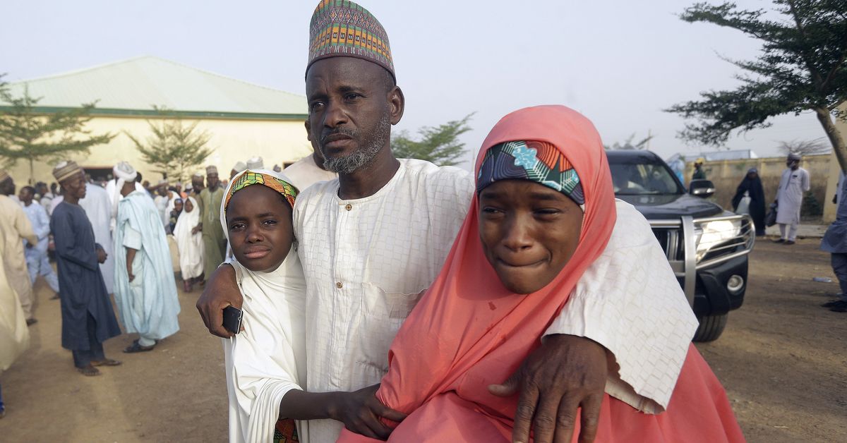 chaos-as-freed-nigerian-schoolgirls-reunited-with-families