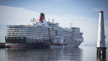 13/11/22 The Queen Elizabeth cruiseship docked at Station pier, Port Melbourne. Photograph by Chris Hopkins