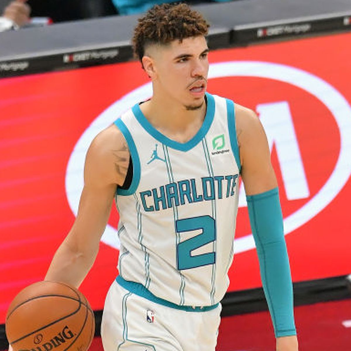 LaMelo Ball makes his NBA debut against the Cavs