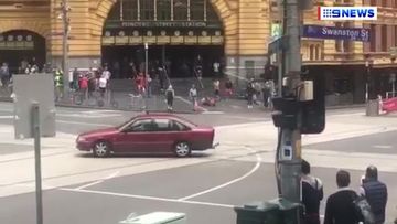 9RAW: Onlookers try to stop offender of Bourke Street Mall rampage