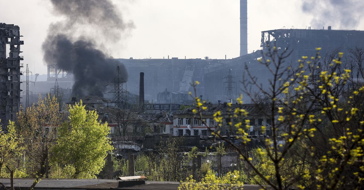 Mariupol steel mill battle rages as Ukraine repels attacks – 9News