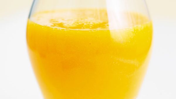 Mango and grapefruit juice