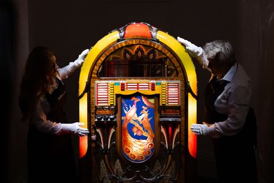 A 1941 Wurlitzer jukebox owned by Freddie Mercury on display at Sotheby's on August 03, 2023 in London, England. 