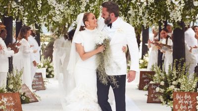 Jennifer Lopez marries Ben Affleck 