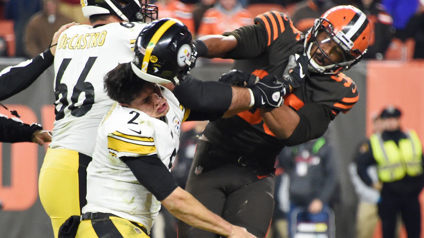 Cleveland Browns' Myles Garrett strikes Mason Rudolph with helmet