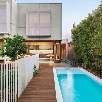 Buyer tries to win the keys to this Melbourne house with just one wild bid