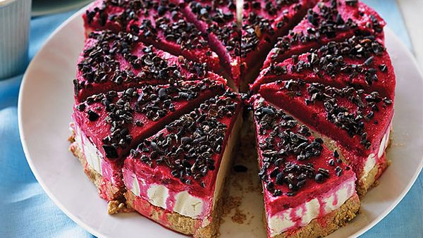 Raw raspberry dairy-free cheesecake