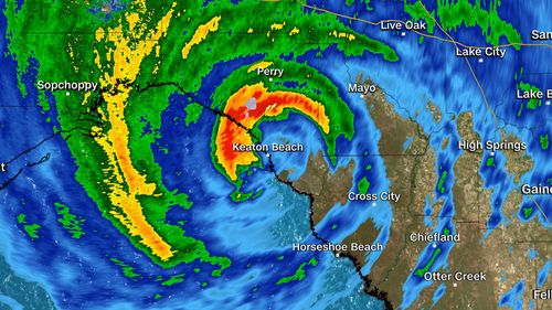 飓风阿达利亚于美国东部时间 8 月 30 日上午 7 点 45 分左右在佛罗里达州登陆。