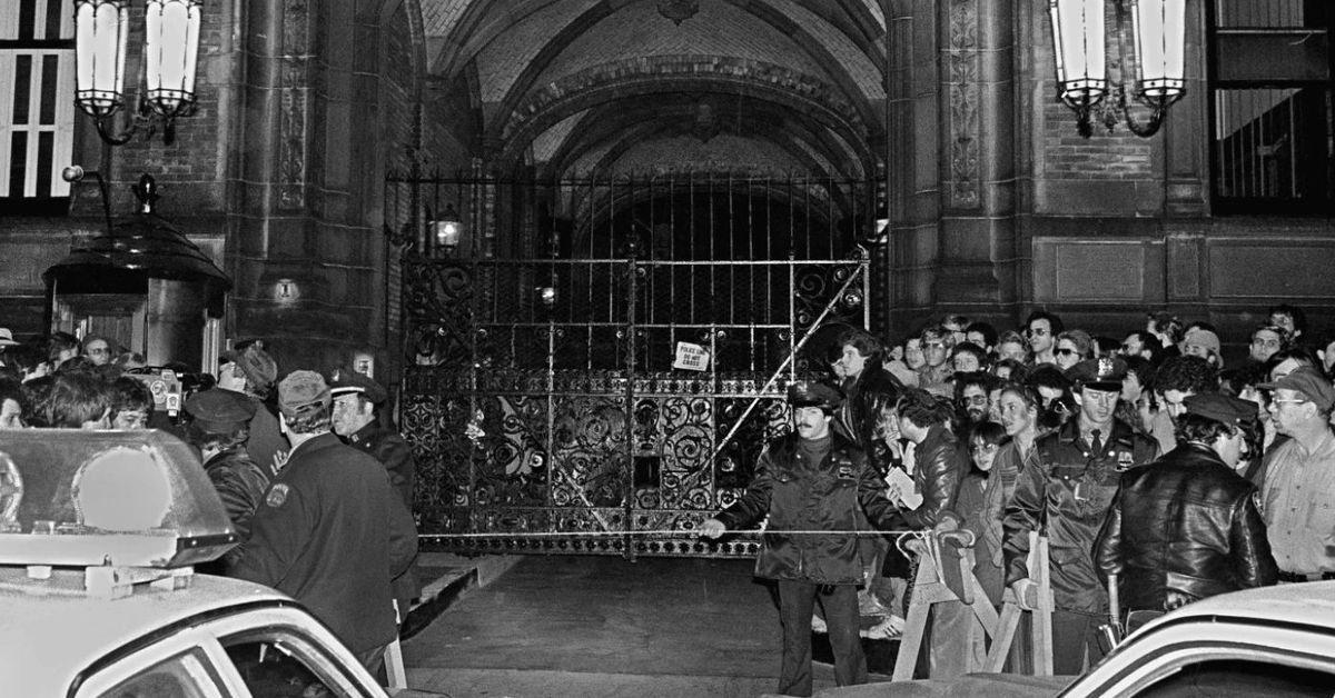 Obsessive fan asks music superstar for autograph then shoots him dead