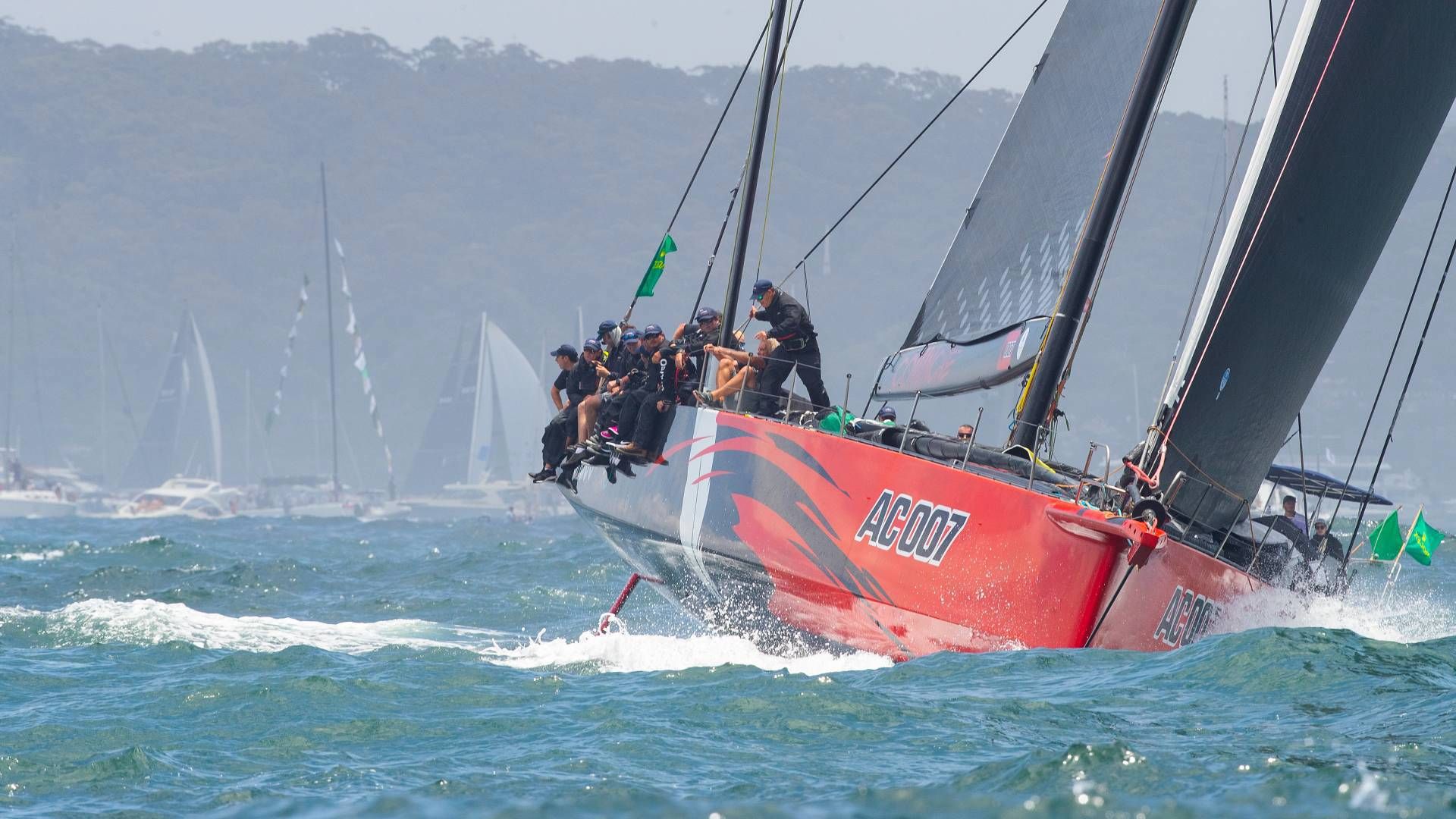 'Can't do that': Protest flag waved as drama engulfs start of 2023 Sydney to Hobart race