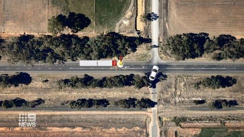 A graphic showing how the fatal car crash at Strathmerton unfolded.