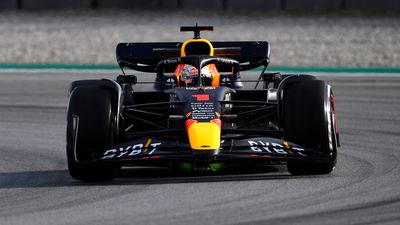 Verstappen zeroing in on title defence
