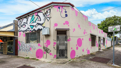 Graffiti home unassuming floorplan sold Tempe Sydney NSW Domain 