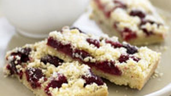 Raspberry crumble shortcake