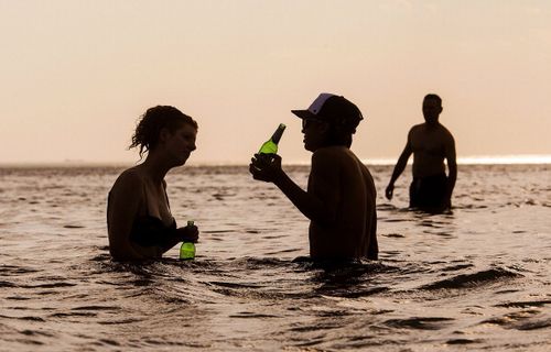 Melburnian retreated to the ocean to cool off as the temperature sat in the 40s for days.