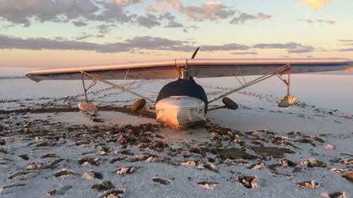Chopper bogged in Lake Eyre while attempting to rescue crew of ditched light plane