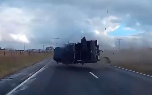 Motorists quickly stopped to avoid the oncoming car. (Dash Cam Owners Australia)