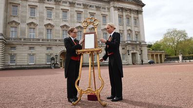 Royal birth announcement outside Buckingham Palace